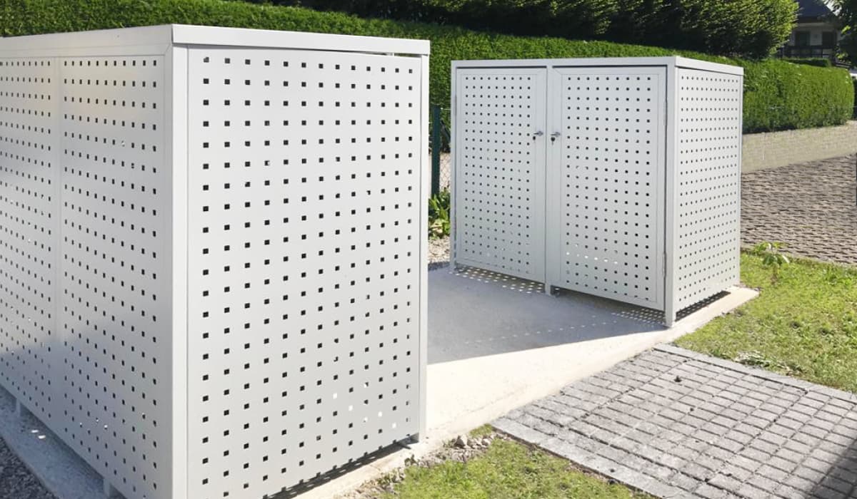 <h5>Mülltonnen-Boxen mit Drehtür aus Quadratlochblech</h5>